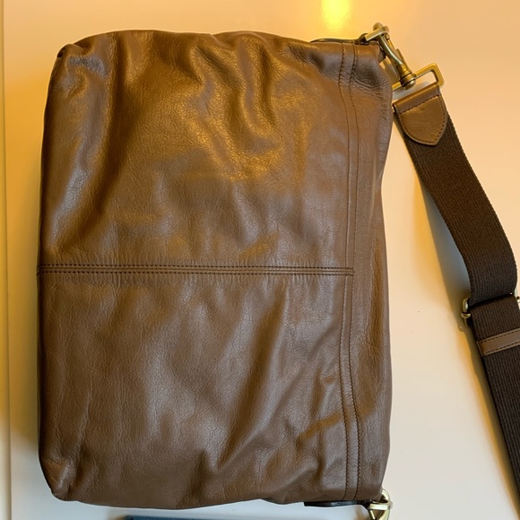 Mulberry dark brown messaged bag - Picture 3 of 7